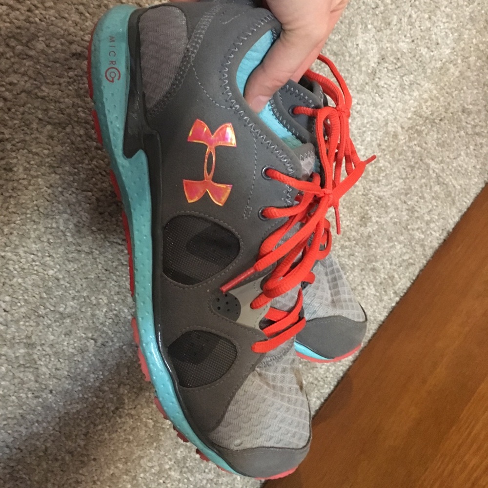 SOLD Women’s Tennis Shoes